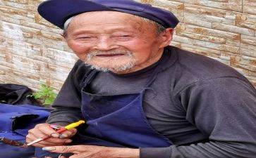 慈祥的爱作文400字7篇