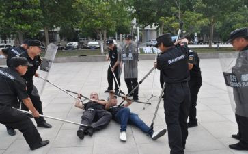 防暴力的作文8篇