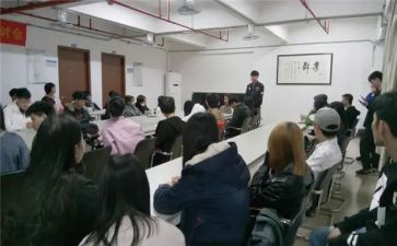副班长月总结报告5篇