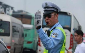 女交警的述职报告5篇