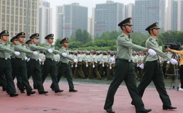 带新生军训总结报告8篇