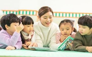 幼师月评价自我评价5篇
