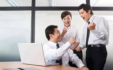 财务职员工作计划6篇
